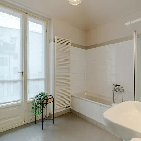 Guesthost - S Secret Spot Terrace And Charm Turín