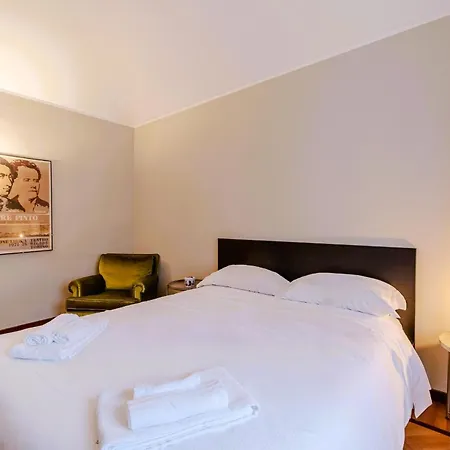 Guesthost - S Secret Spot Terrace And Charm Turín